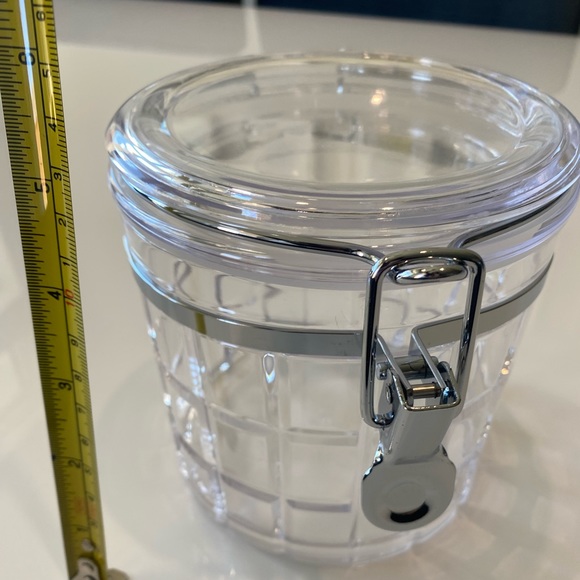 4 Beautiful Empty Cosmetic / Storage Containers - Picture 5 of 12